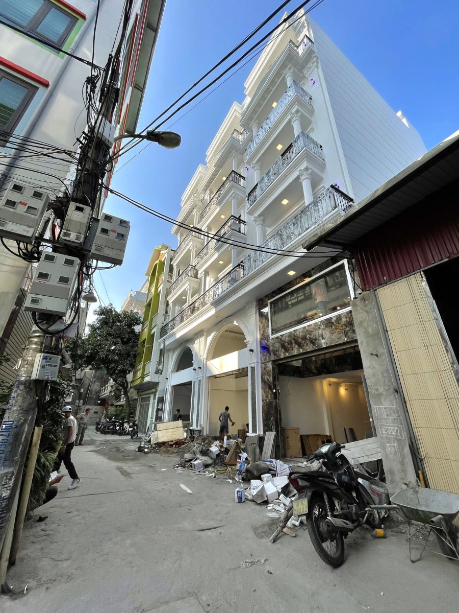 Bán nhà Sài Đồng, Long Biên 62m2 xây 7 tầng thang máy, gara 2 ôtô. Giá 8.2 tỷ